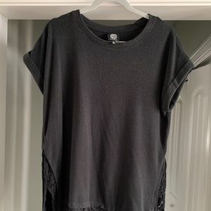 Bob eau  Black Large Top with Lace  Trim